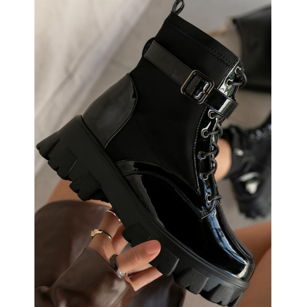 𝙉𝙚𝙬 𝙄𝙣!🖤🎥Shades of Cool Combat Boot- Black
